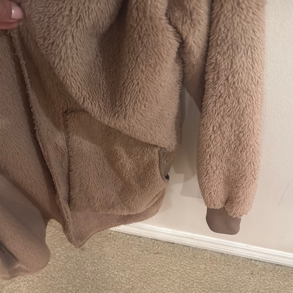 Cozy Tan Teddy Jacket with Open Front and Collar - Picture 3 of 4